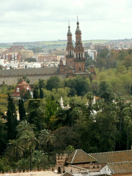 Вид на город с башни Хиральда