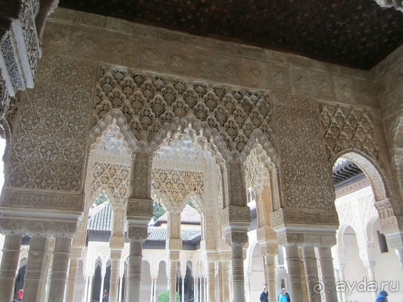 Резные арки Львиного дворика