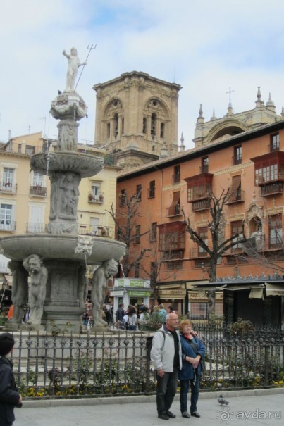 Гранада - Plaza de Bib-Rambla