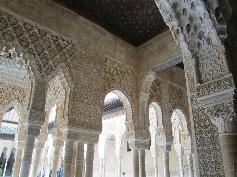 Резные арки Львиного дворика