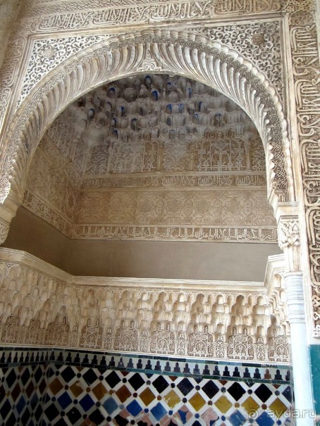 Дворик Мешуар