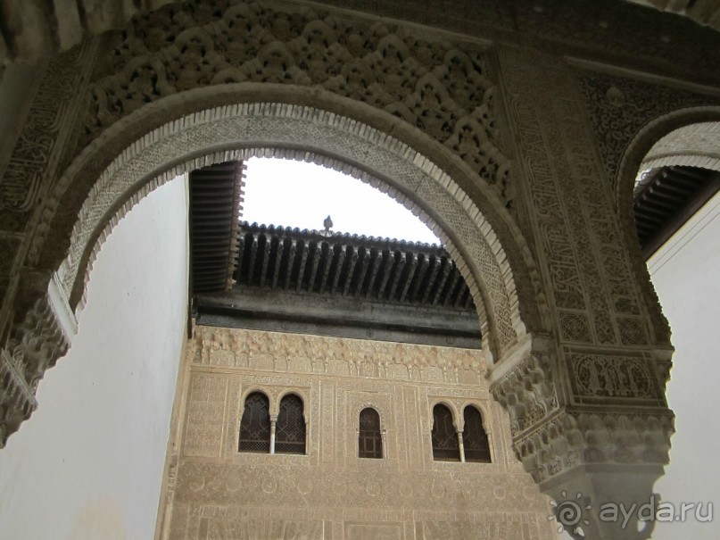 Дворик Мешуар