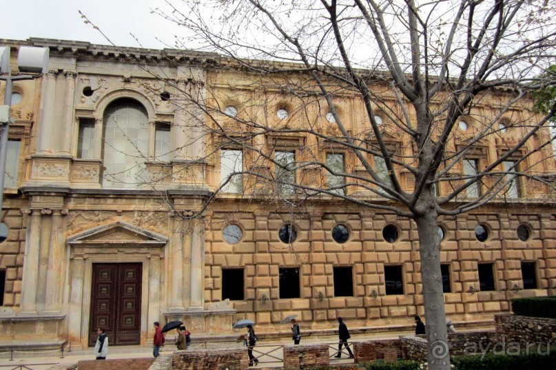 Альгамбра - дворец Карлоса V