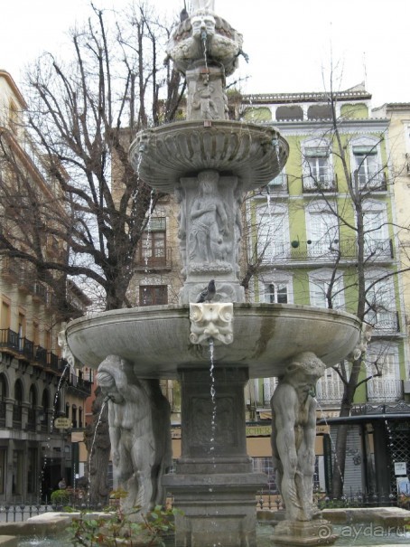 Гранада - Plaza de Bib-Rambla