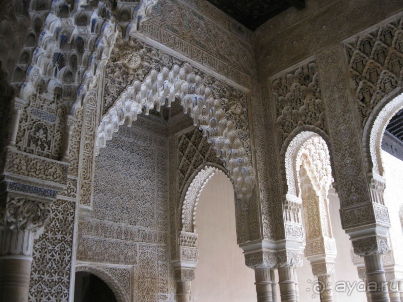 Резные арки Львиного дворика