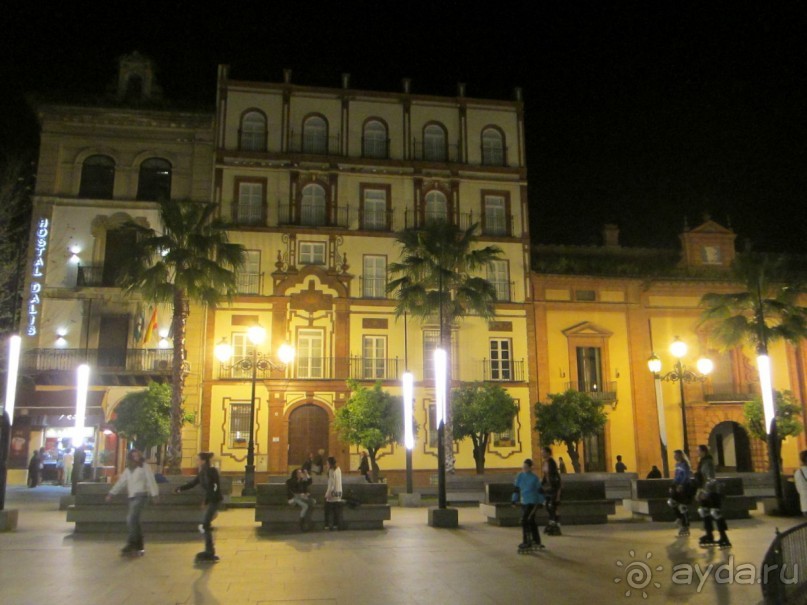 Севилья ночью