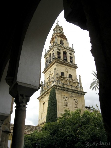 Кордоба - внутренний дворик мечети-собора