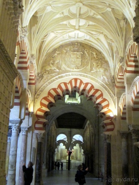 Переходы от арабских порталов к католическим