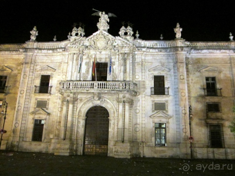 Севилья - табачная фабрика, на которой работала Кармен