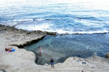 Городской пляж в Слиме со стороны открытого моря