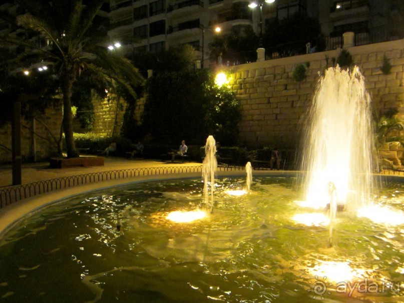 Парк в заливе между Слимой и Сент Джулиансом