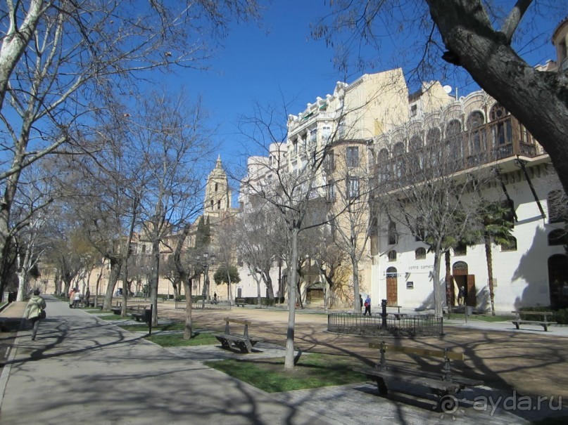 Вдоль крепостных стен...