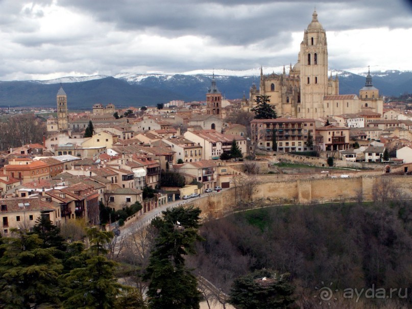 Вид на город с башни Хуана II 