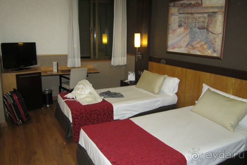 фото Catalonia Giralda Hotel