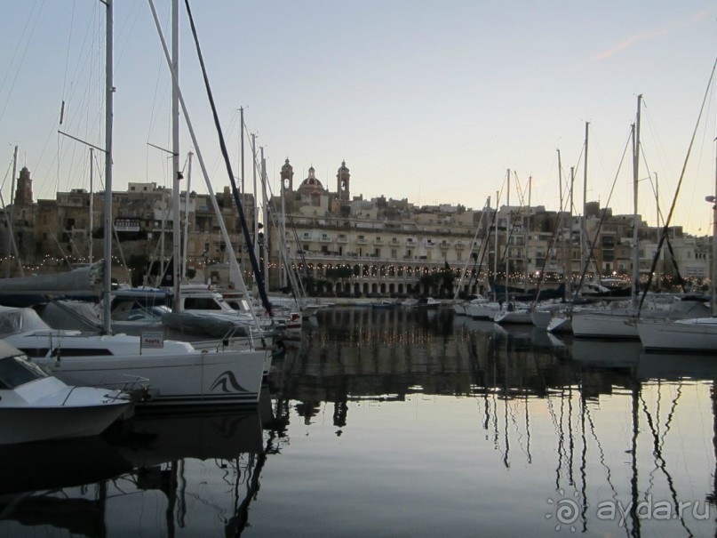 Вид на Сенглею с набережной Витториозы