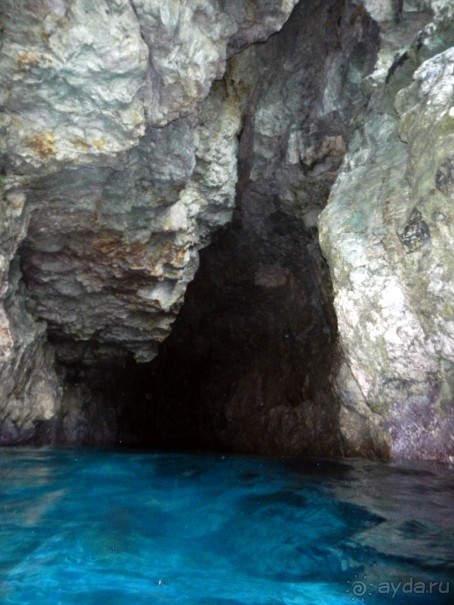 Комино - грот