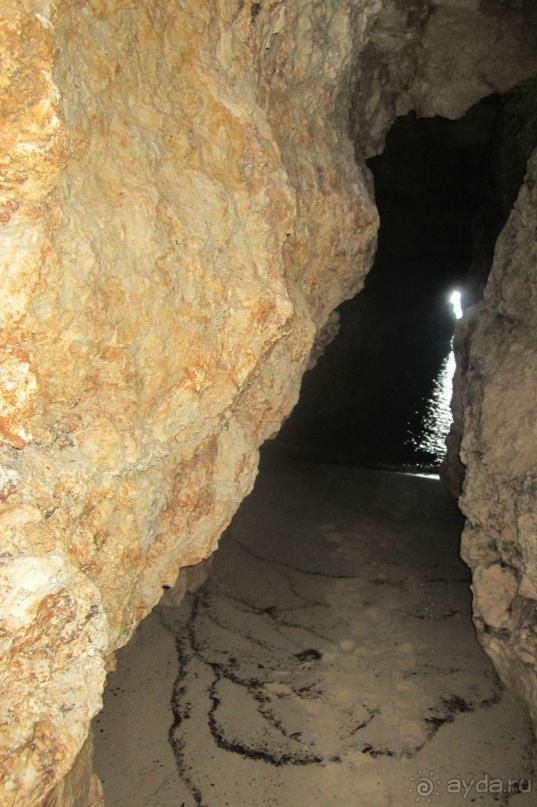 Комино - грот, тут кто-то уже был...