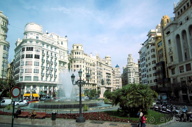 Площадь Мэрии из окна автобуса