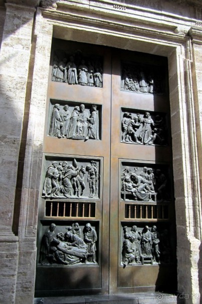 Basílica de la Virgen de los Desamparados