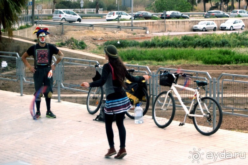 Бульвары в русле реки Турия