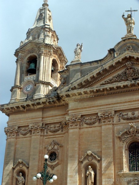 Нашшар - Церковь пресвятой Богородицы, детали