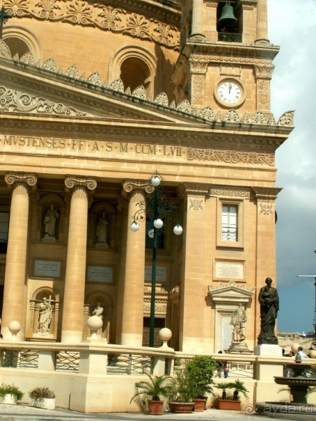 Моста -  Ротонда Успения Богородицы, детали