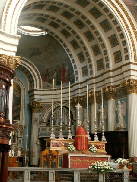 Моста -  Ротонда Успения Богородицы