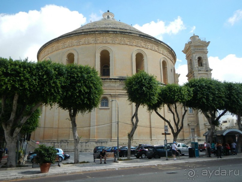 и в профиль...