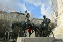 Площадь Испании - Дон Кихот и Санчо Панса