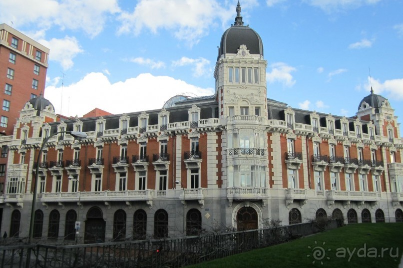 Здание бывшего Сената
