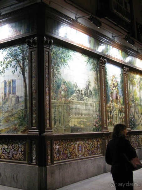 Ресторанчики, магазины - в оригинальной плитке