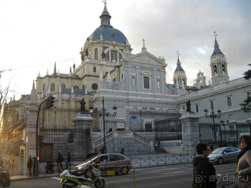 Кафедральный Собор Almudena