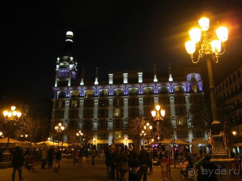 Puerta del Sol  - конная статуя Карла III