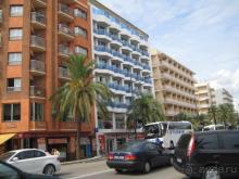 вид отеля с улицы