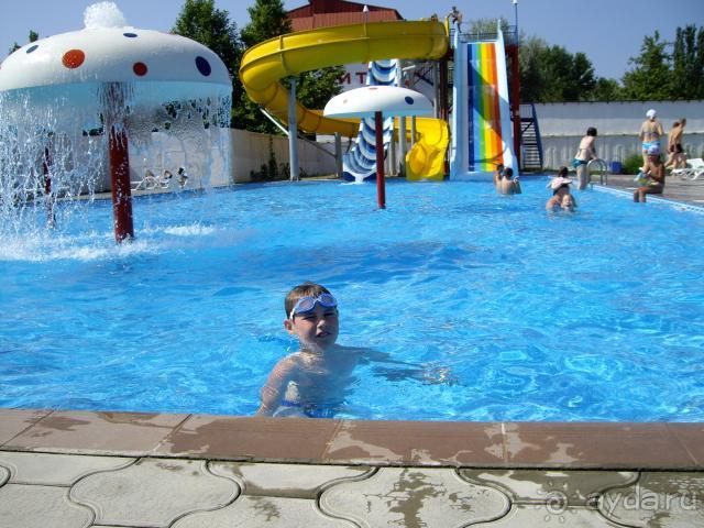 Новый бассейн с горками