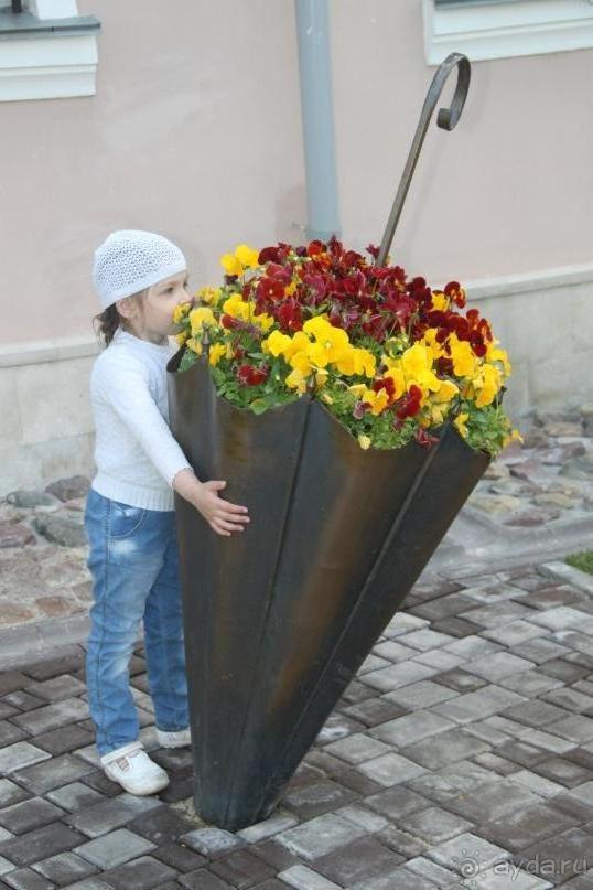 Георгиевская улица, инсталяция "Зонтик"