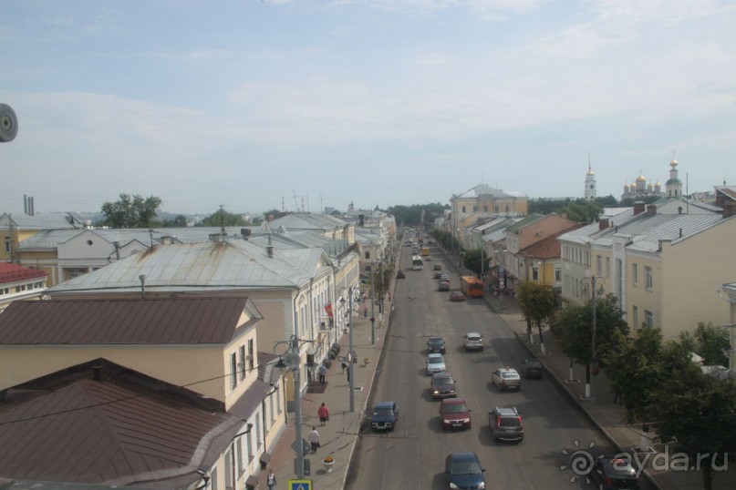 Вид из Золотых ворот на Б. Московскую улицу