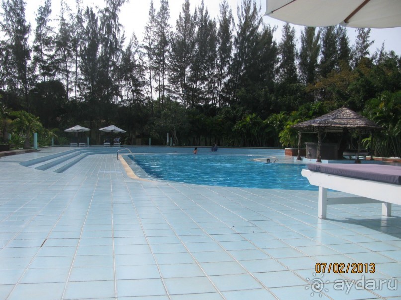 бассейн  отеля