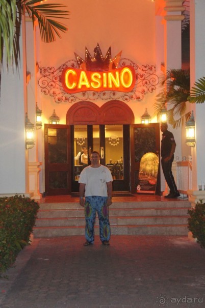 Казино в соседнем отеле Riu Palace Macao 5