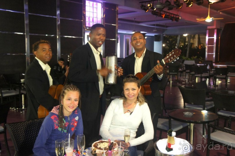 Маленький сюрприз на 8 марта от любимого мужа и папы. 