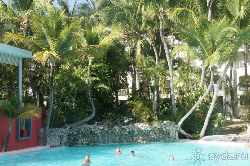 Оазис с водопадом 