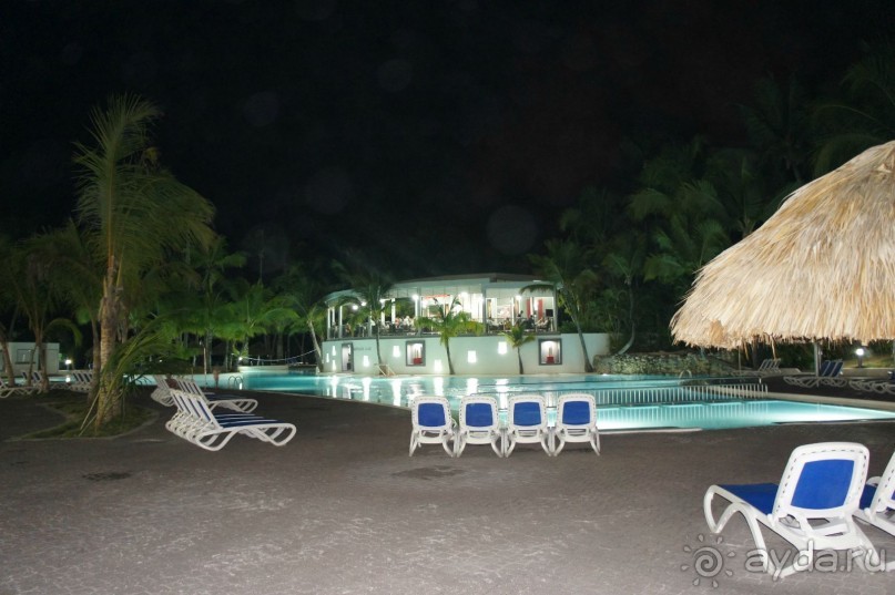 Вечерний вид на бар 