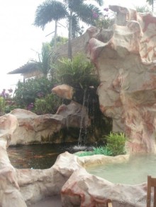 Водопадик с золотыми рыбками. 