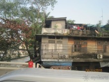 Жизнь обычных людей...