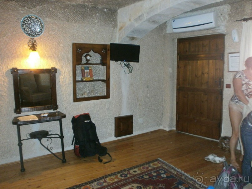 фото Travellers Cave Hotel