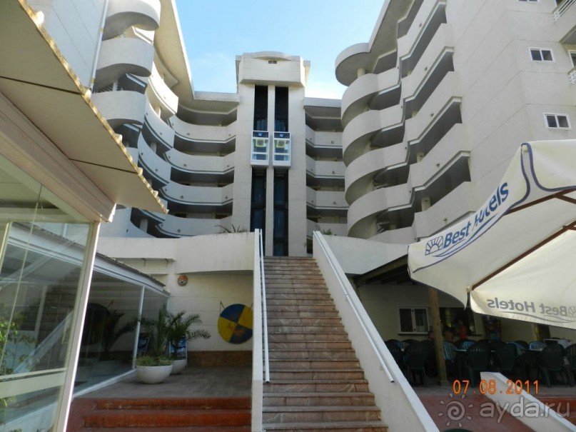 два корпуса отеля Da Vinchi