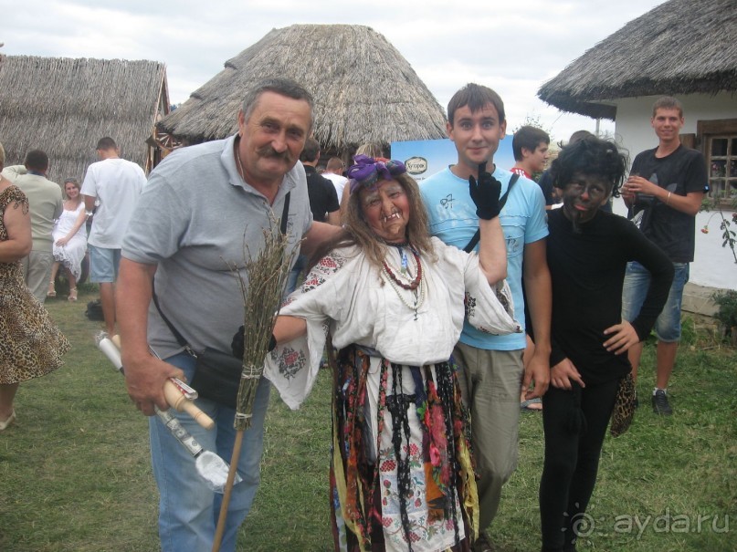 Альбом рассказа "Украинский национальный праздник - Сорочинская ярмарка"