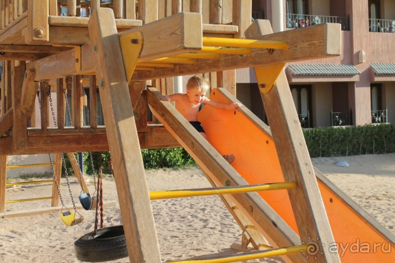 из-за моря все прощаю