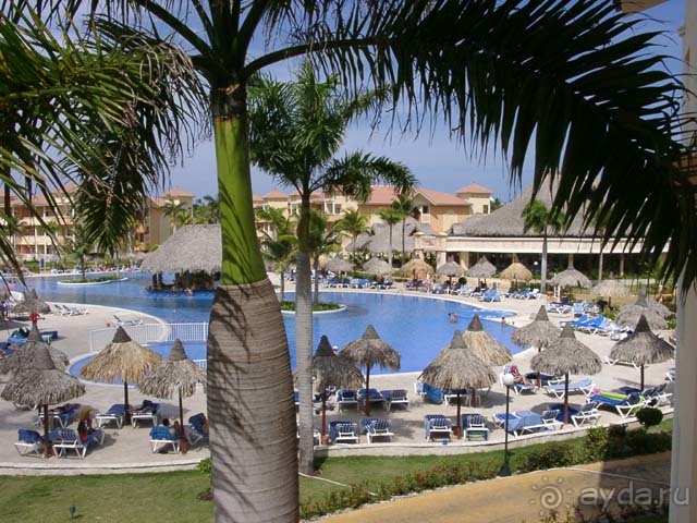 Бассейн в части отеля Баваро