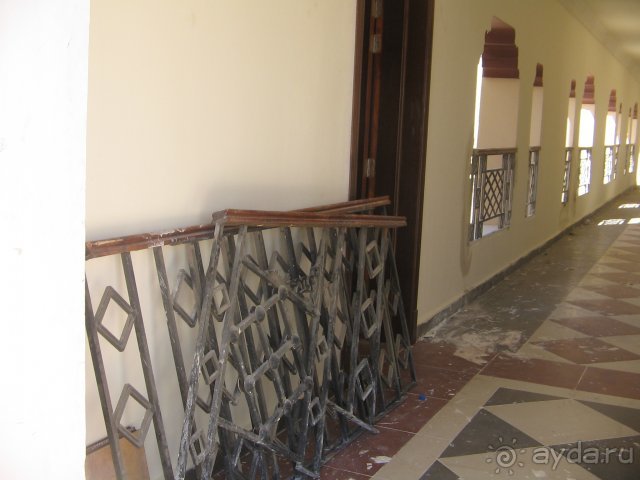 В отеле полным ходом идут строительные работы